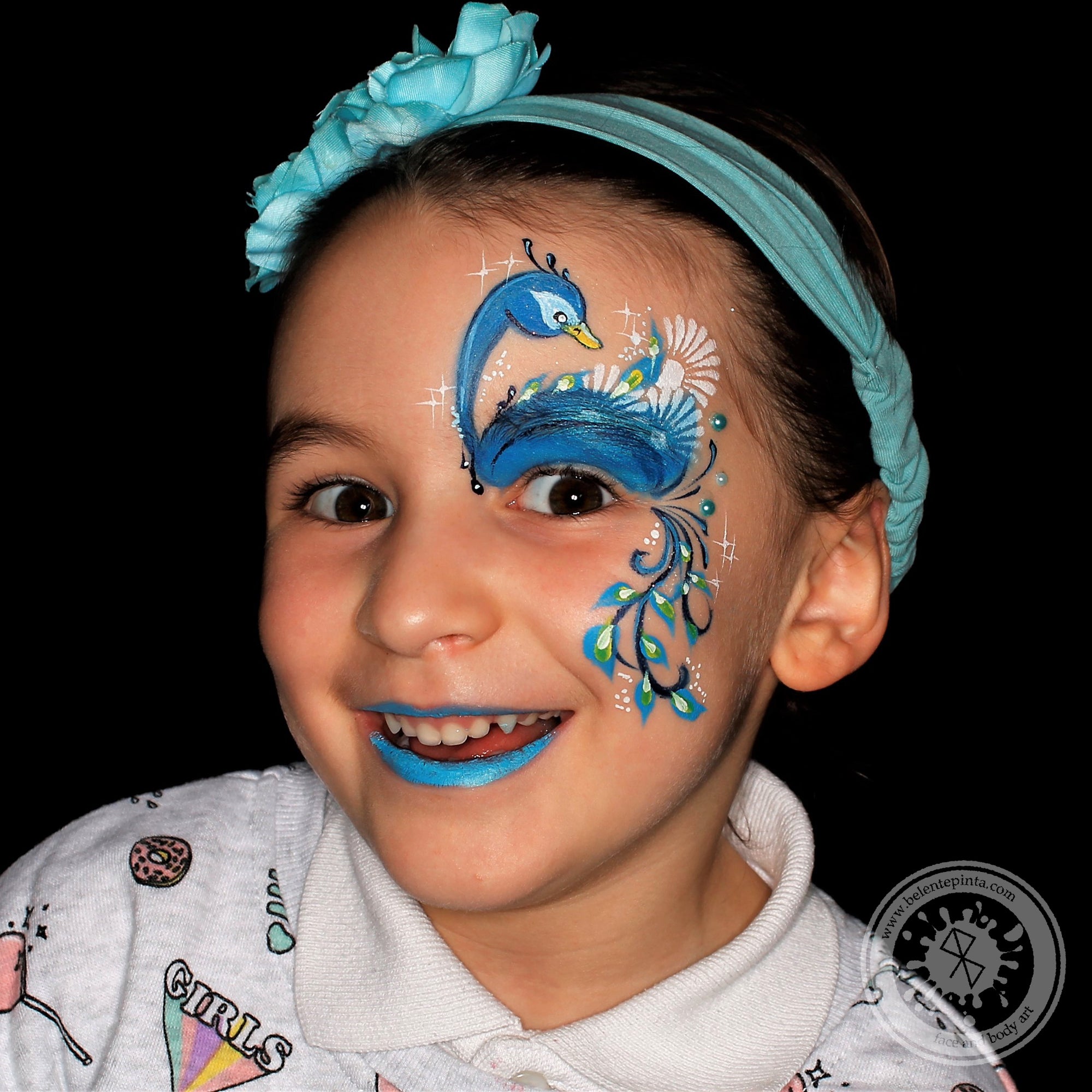 Elegant Peacock Face Paint by Belén te Pinta