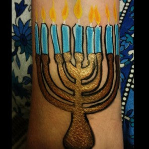 Happy Hanukkah – Easy Menorah Design!